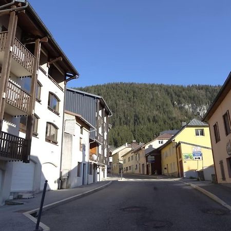 Appartement Au Coeur Du Village Avec Parking Prive Mijoux Eksteriør billede